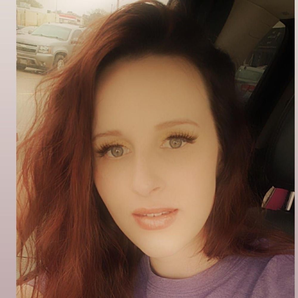 Meet your Posher, Chloe